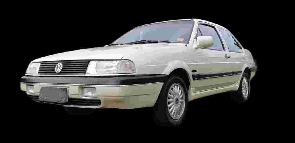 VW - VolksWagen Santana 2.0 Mi 2p e 4p - 1994 - Gasolina