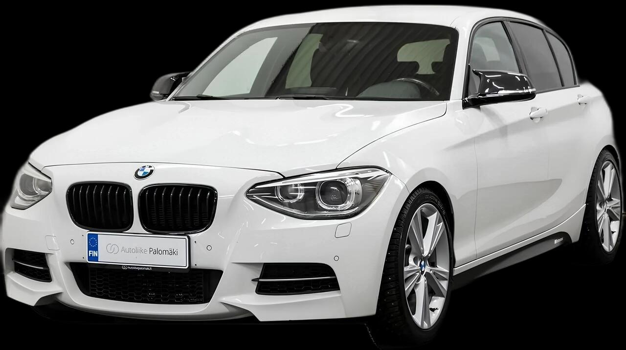 BMW 118iA/ Urban/Sport 1.6 TB 16V 170cv 5p - 2013 - Gasolina